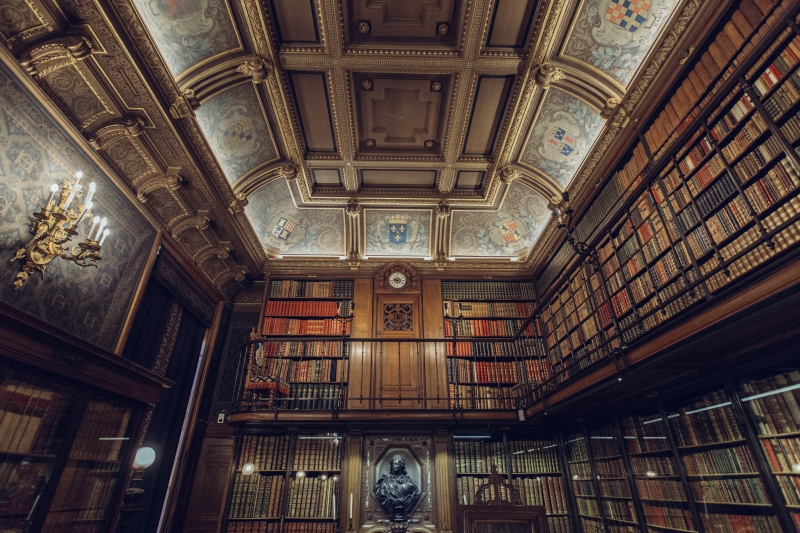 bibliotheque-SEILLANS-min_library-863148